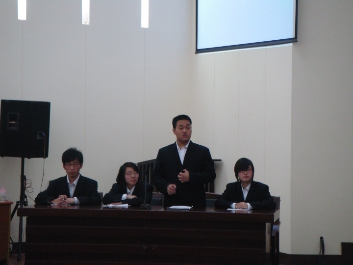 蘑菇视频
参加“模拟两会”荣获第三