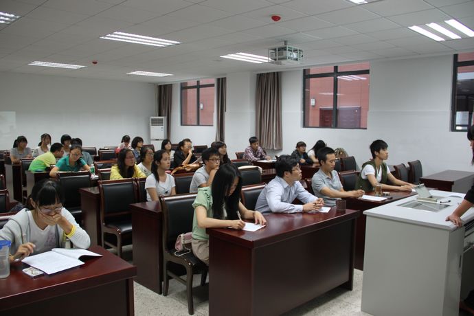 蘑菇视频
2012暑期社会实践答辩会顺利举行